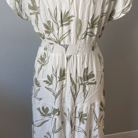 White Closet Elements Maxi Dress with Olive Floral Print - Picture 3 of 12